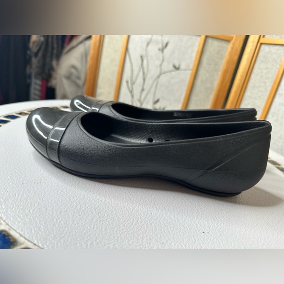 Crocs Brooklyn Pointed Flats Womens Size 7 W Black Glossy Toe Slip On - Picture 4 of 8